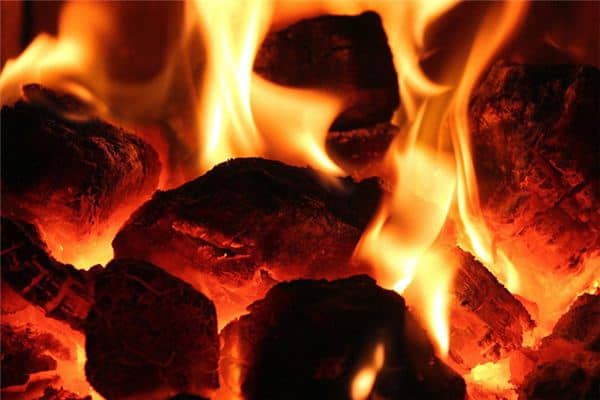 梦见炭火很旺是什么意思 梦见炭火很旺是什么意思