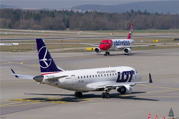 梦见很多飞机是什么意思 梦见很多飞机是什么意思