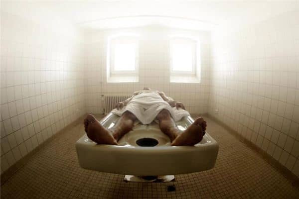 梦见死人尸变是什么意思 梦见死人尸变是什么意思