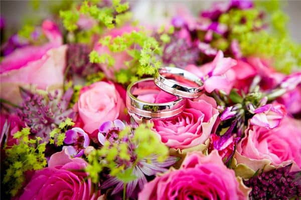 梦见前任老公是什么意思