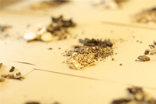 梦见在吃中药是什么意思 梦见在吃中药是什么意思