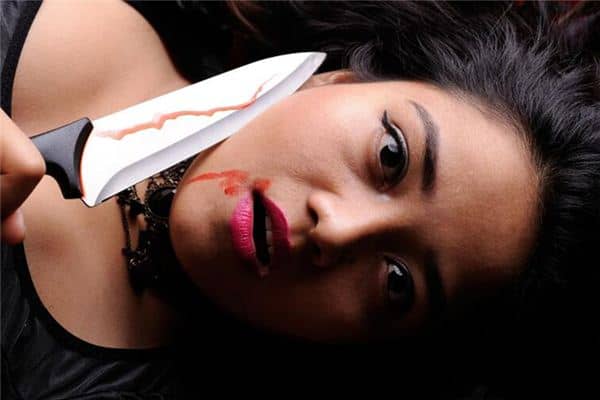 梦见被杀见血是什么意思 梦见被杀见血是什么意思