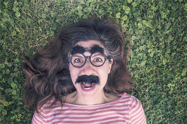 梦见脸上长毛是什么意思 梦见脸上长毛是什么意思