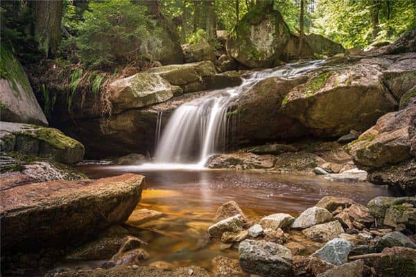 梦见清水流淌是什么意思 梦见清水流淌是什么意思