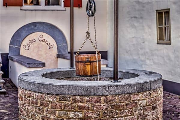 梦见水井满了水往外流 梦见水井满了水往外流