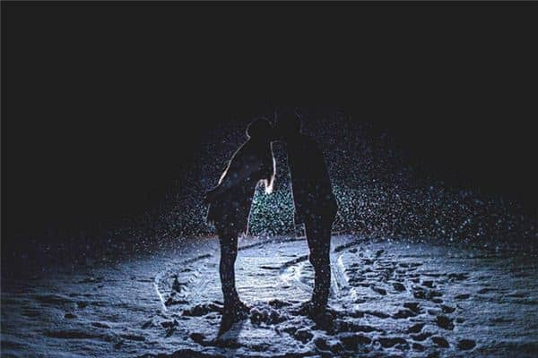 梦见男朋友的前女友 梦见男朋友的前女友