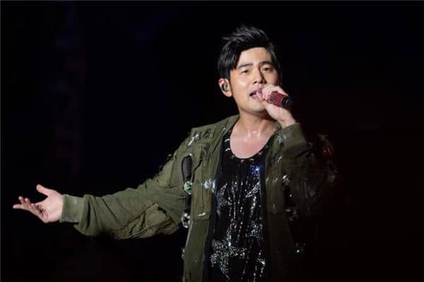 梦见明星唱歌是什么意思 梦见明星唱歌是什么意思