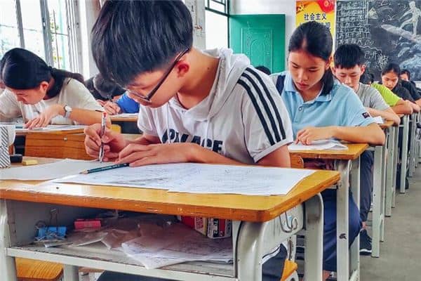 梦见女儿高考分数 梦见女儿高考分数