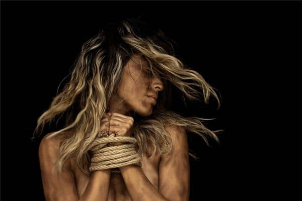 梦见浑身是伤是什么意思 梦见浑身是伤是什么意思