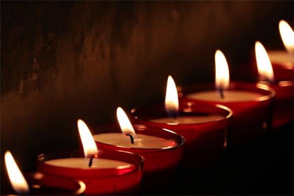 梦见蜡烛燃烧是什么意思 梦见蜡烛燃烧是什么意思