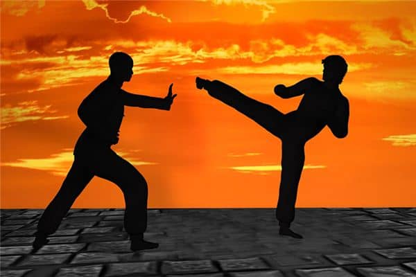 梦到看别人打架 梦到看别人打架