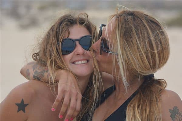 梦见有人亲我是什么意思 梦见有人亲我是什么意思