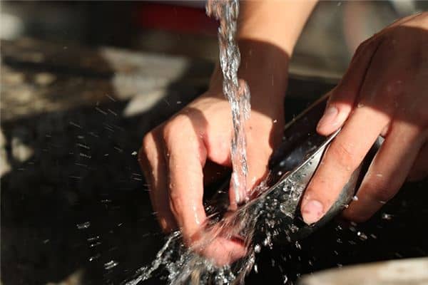 梦见收拾碗筷是什么意思 梦见收拾碗筷是什么意思