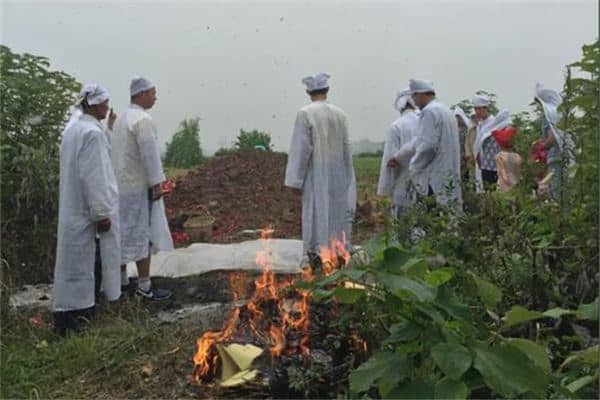 梦见别人带孝是什么意思 梦见别人带孝是什么意思