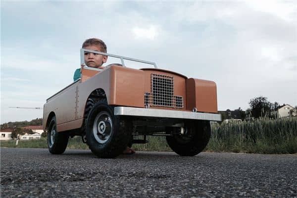 梦见小孩开车是什么意思 梦见小孩开车是什么意思