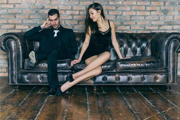 做梦梦到女朋友和别人在一起 做梦梦到女朋友和别人在一起