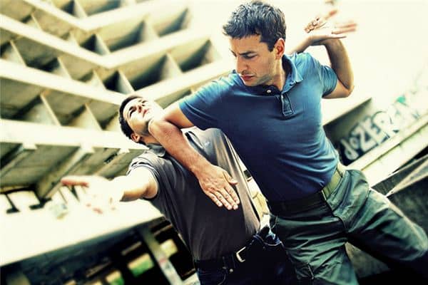 梦见哥哥被打是什么意思 梦见哥哥被打是什么意思