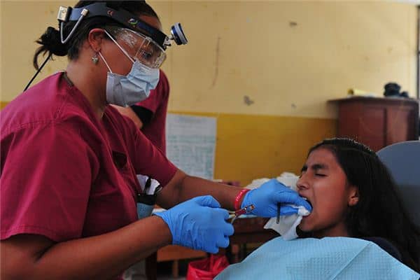 梦见拔牙出血是什么意思 梦见拔牙出血是什么意思