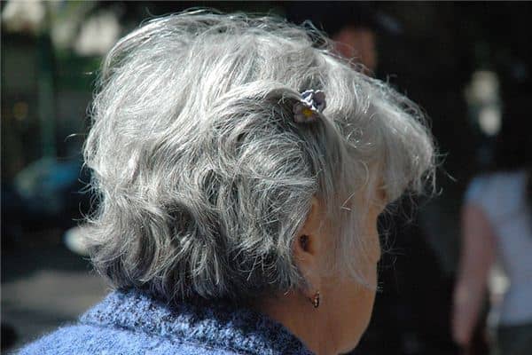 梦见有白头发是什么预兆