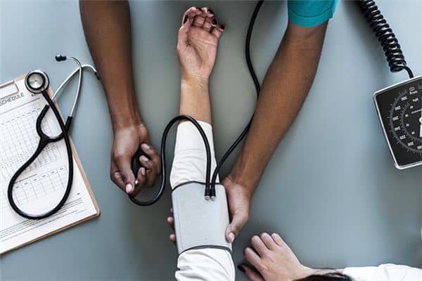 梦见别人生病是什么意思 梦见别人生病是什么意思