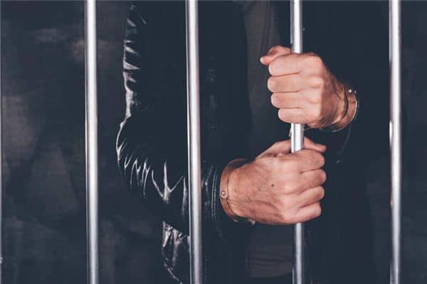 梦见朋友坐牢是什么意思 梦见朋友坐牢是什么意思