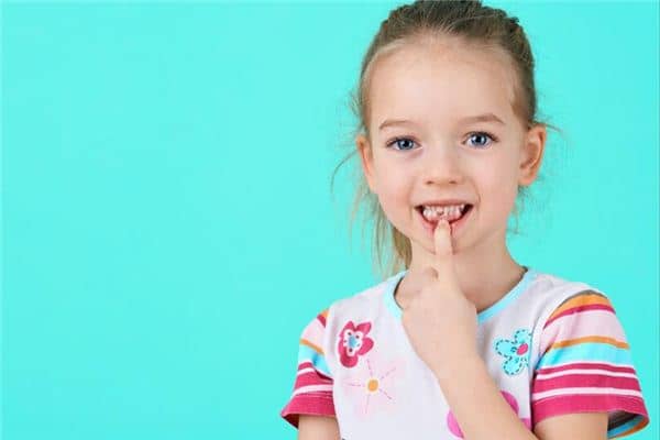 做梦梦到掉了一颗牙 做梦梦到掉了一颗牙