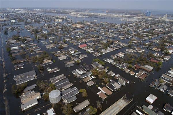 做梦梦见下大雨发大水 做梦梦见下大雨发大水