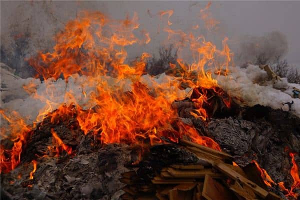 梦见汽油着火是什么意思 梦见汽油着火是什么意思