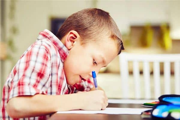 梦见快做作业是什么意思 梦见快做作业是什么意思