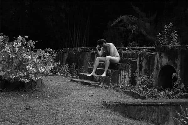 梦见男人光着是什么意思 梦见男人光着是什么意思