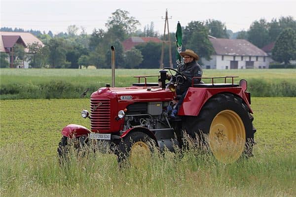 梦见拖拉机声是什么意思 梦见拖拉机声是什么意思