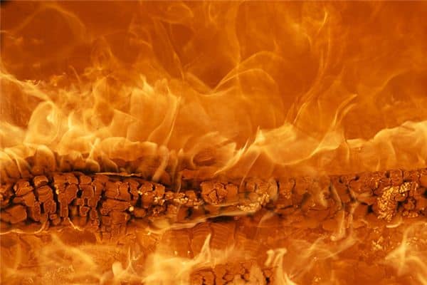 梦见被火烧身是什么意思 梦见被火烧身是什么意思