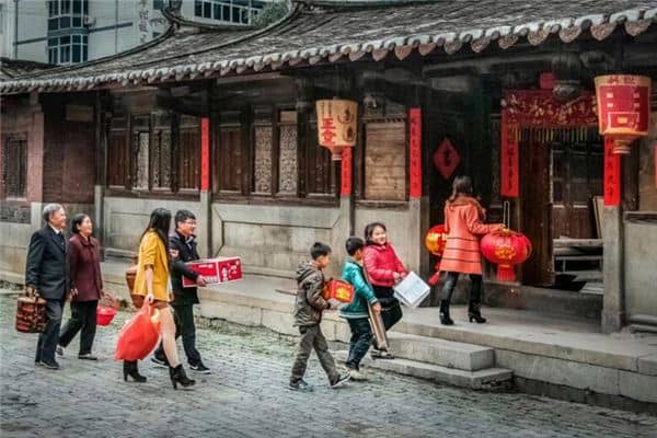 梦见亲朋好友是什么意思 梦见亲朋好友是什么意思