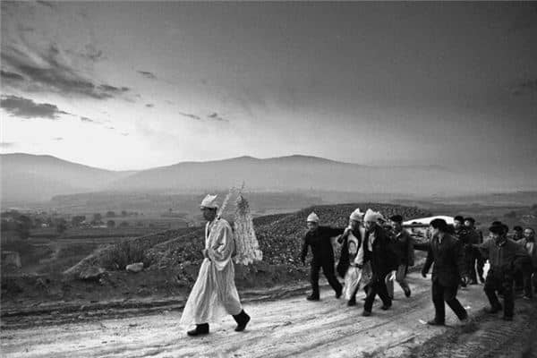 梦见丧事送殡的队伍 梦见丧事送殡的队伍