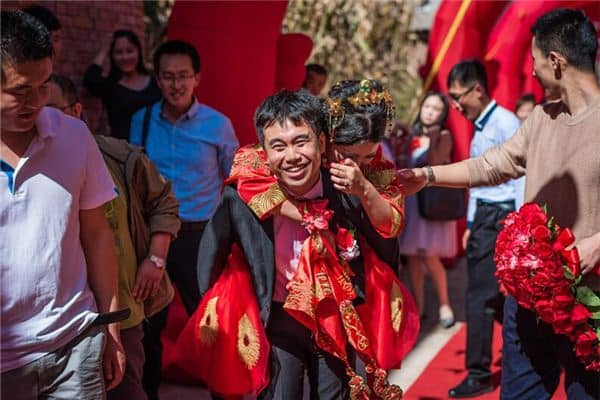 梦见喜事和丧事相撞 梦见喜事和丧事相撞