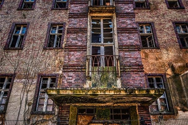 梦见搬到破旧的房子 梦见搬到破旧的房子