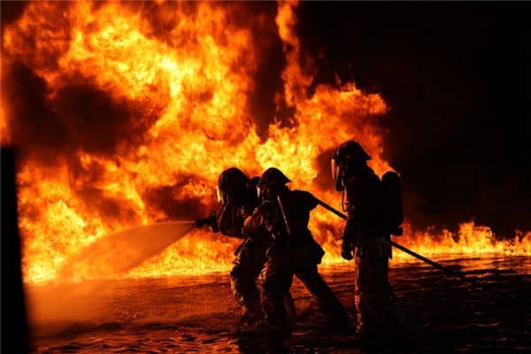 梦见灭不了火是什么意思 梦见灭不了火是什么意思