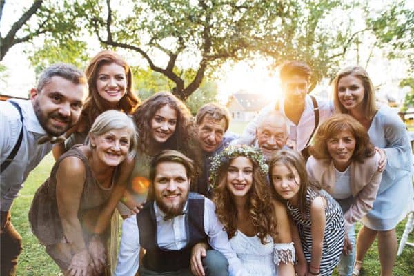 梦见好多亲人聚在一起 梦见好多亲人聚在一起