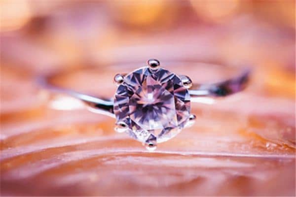 梦见首饰被盗是什么意思 梦见首饰被盗是什么意思