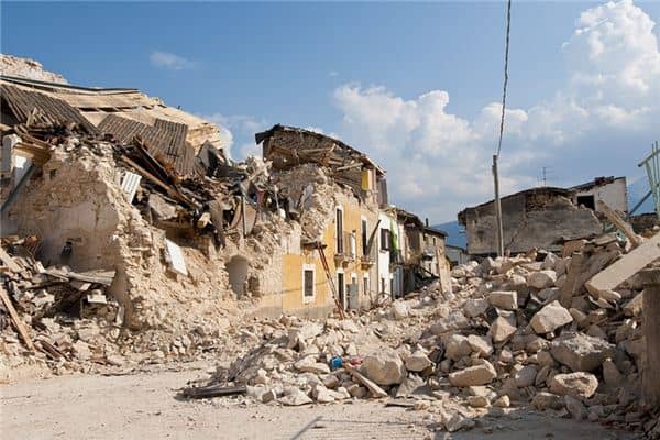 梦见家里的房子塌了 梦见家里的房子塌了