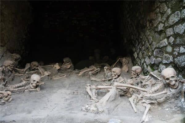 梦到死了好多人 梦到死了好多人