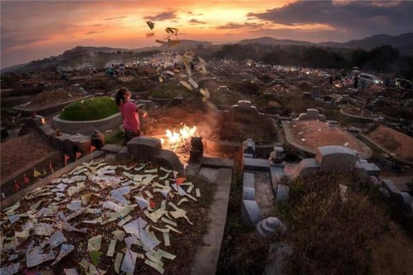 梦到死去的爸爸还活着 梦到死去的爸爸还活着
