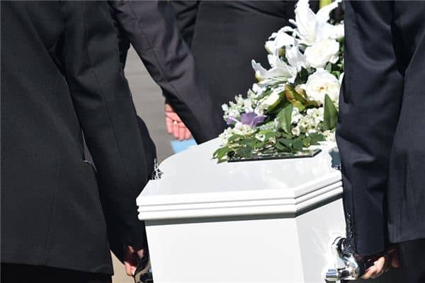 梦见抬棺材出殡 梦见抬棺材出殡
