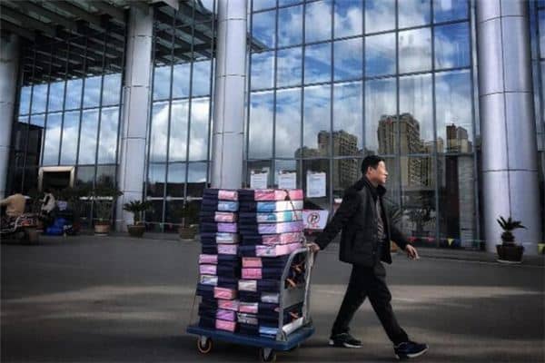 梦见别人送货是什么意思 梦见别人送货是什么意思