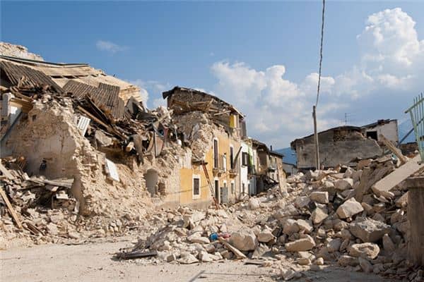 梦见地震和狗是什么意思 梦见地震和狗是什么意思