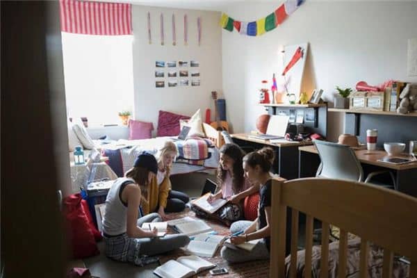 梦见学校宿舍是什么意思 梦见学校宿舍是什么意思