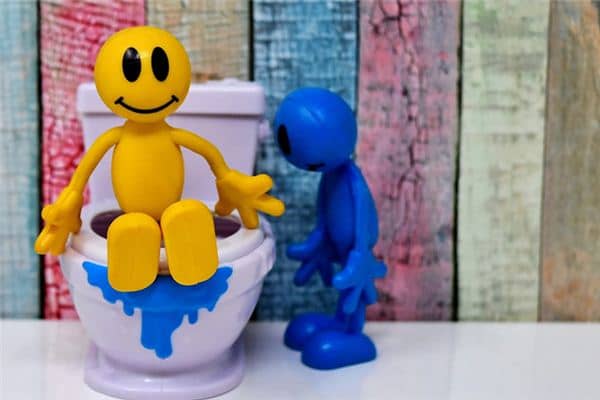 梦见粪水外溢是什么意思 梦见粪水外溢是什么意思