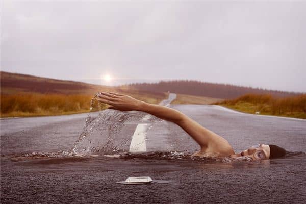 梦见路上有水是什么意思 梦见路上有水是什么意思