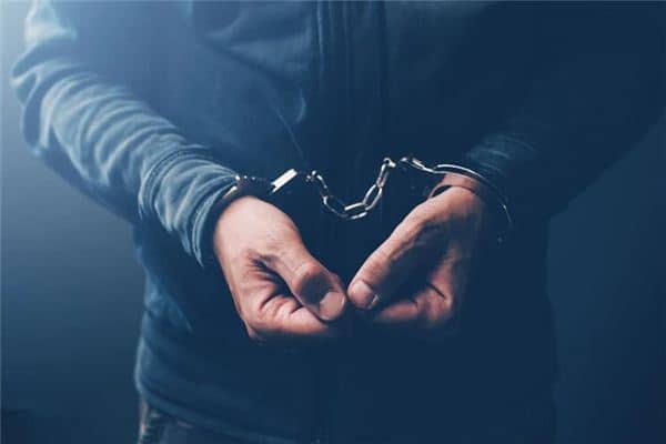 梦见犯罪被抓是什么意思 梦见犯罪被抓是什么意思