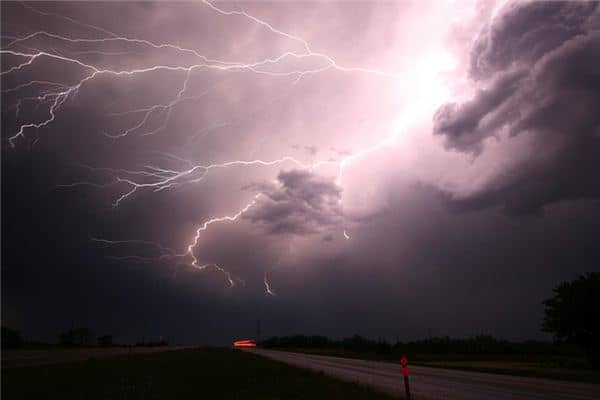 梦到打雷闪电 梦到打雷闪电